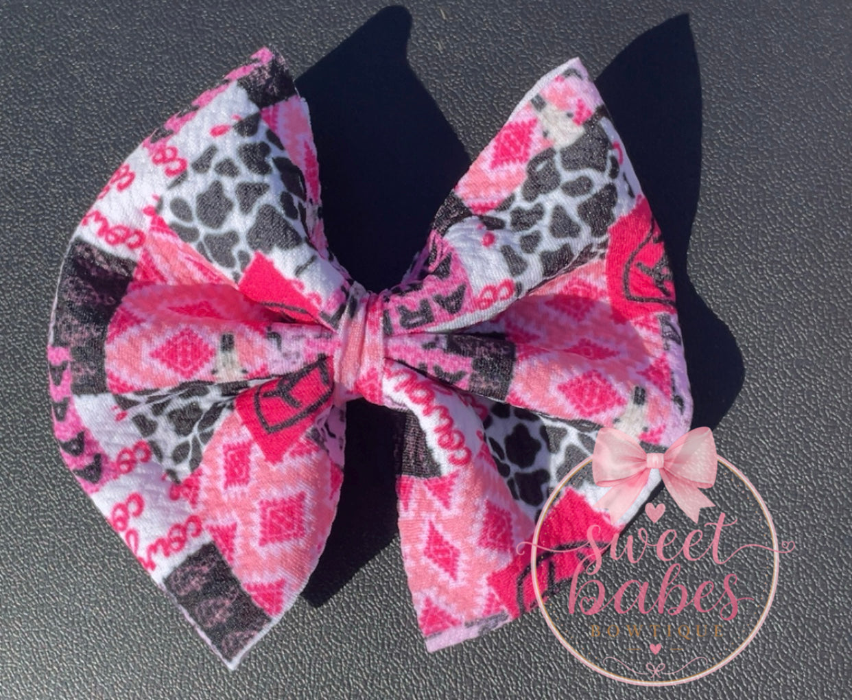 Pink cow girl boots bow