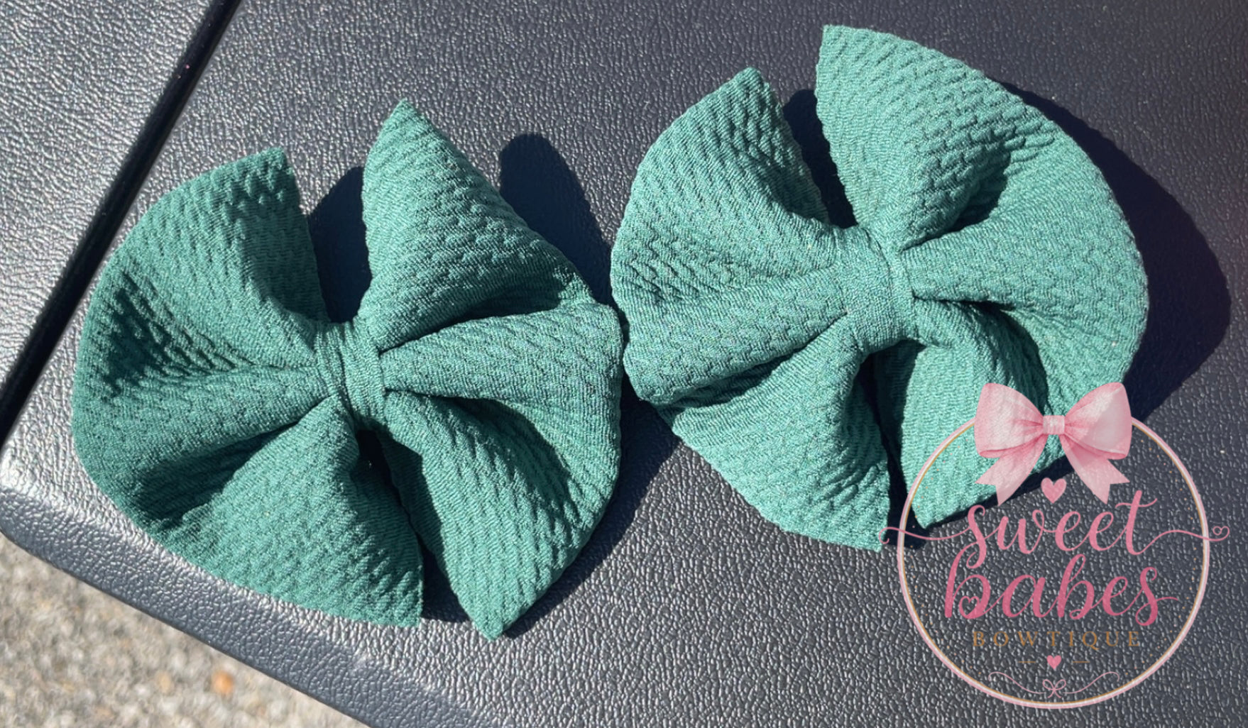 Green piggies